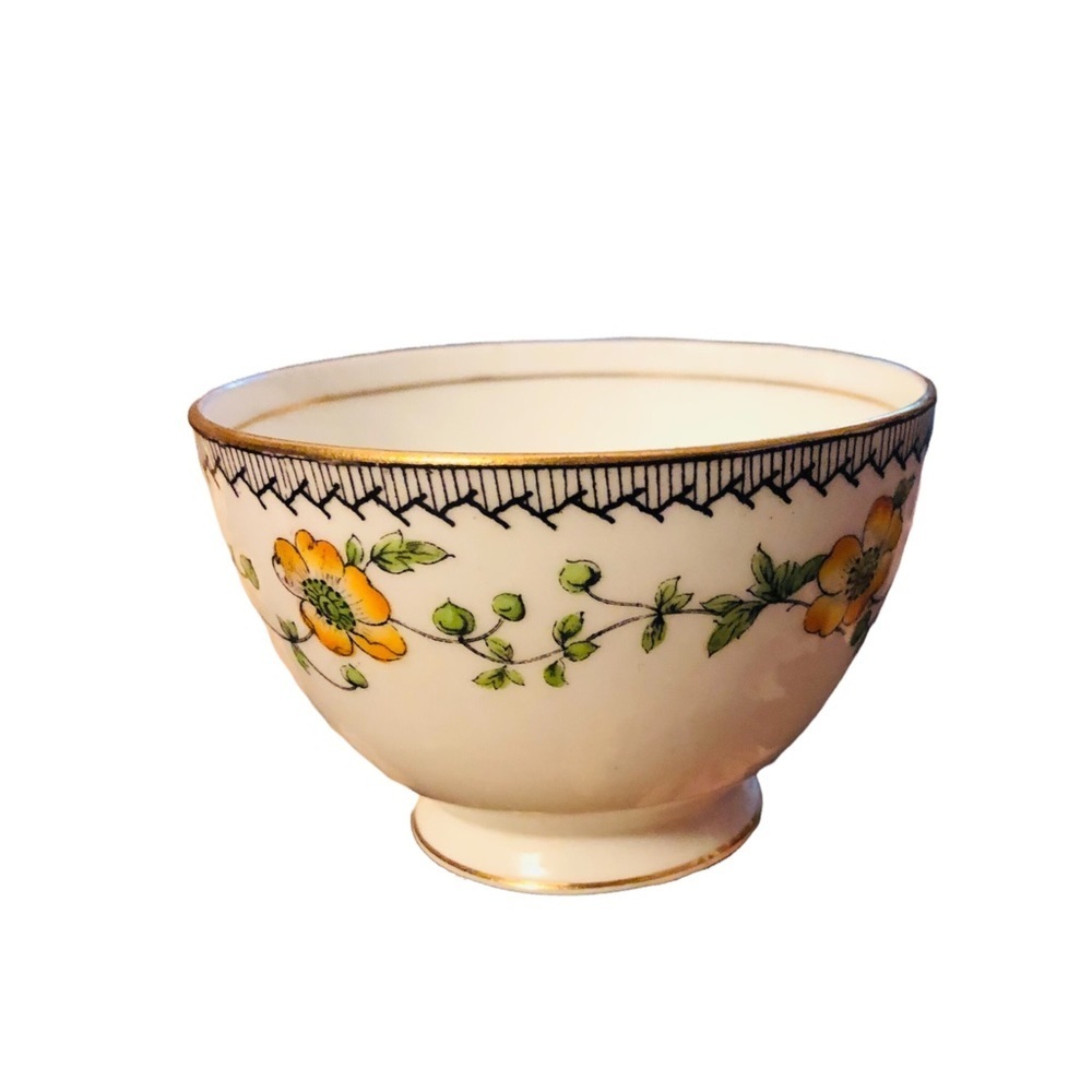 Vintage Aynsley Yellow Floral Teacup - Picture 4 of 11